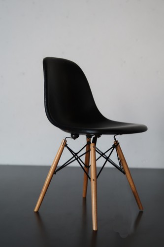 Vitra miniature dsw 20211005 - vitra,