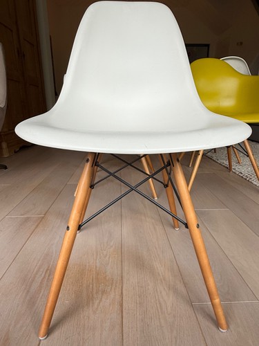 Original vitra eames plastic - eames,